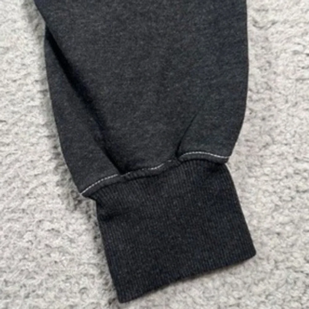 True Religion details cuffed features